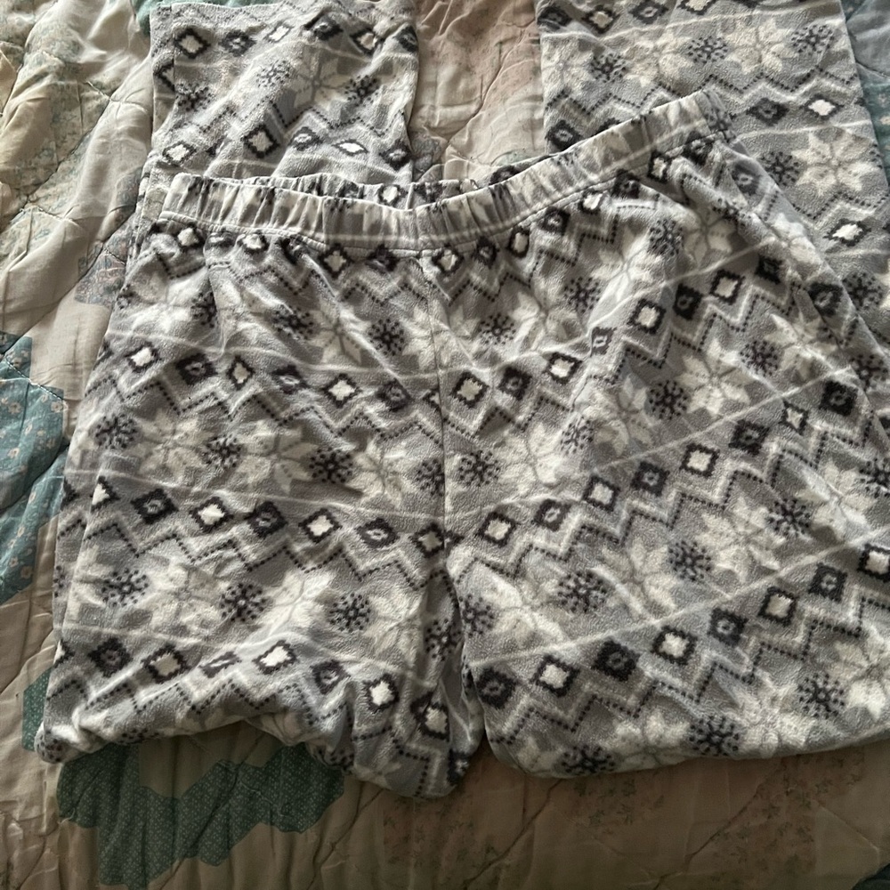Cozy Gray Patterned Women's Sleep Shorts